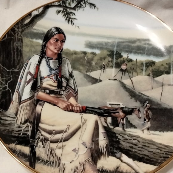 Hamilton collection plates - Picture 8 of 14